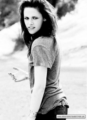 KristenEWOuttake2.jpg